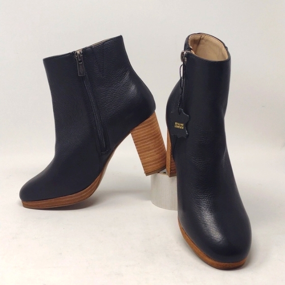 American Rag Shoes - American Rag Women's Hayes Leather Block Heel Boots